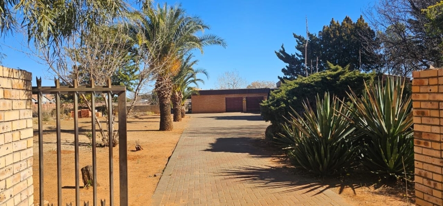 4 Bedroom Property for Sale in Spitskop SH Free State